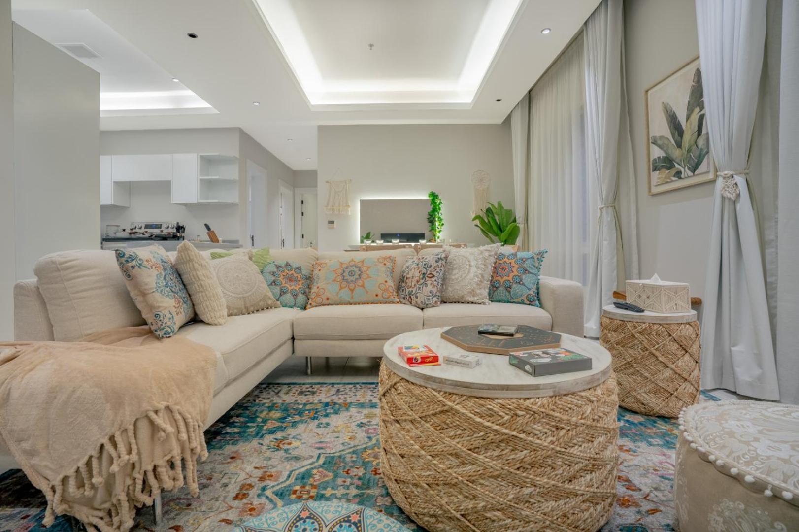 Layali 3br - Near Int'l Convention And Exhibition Center *