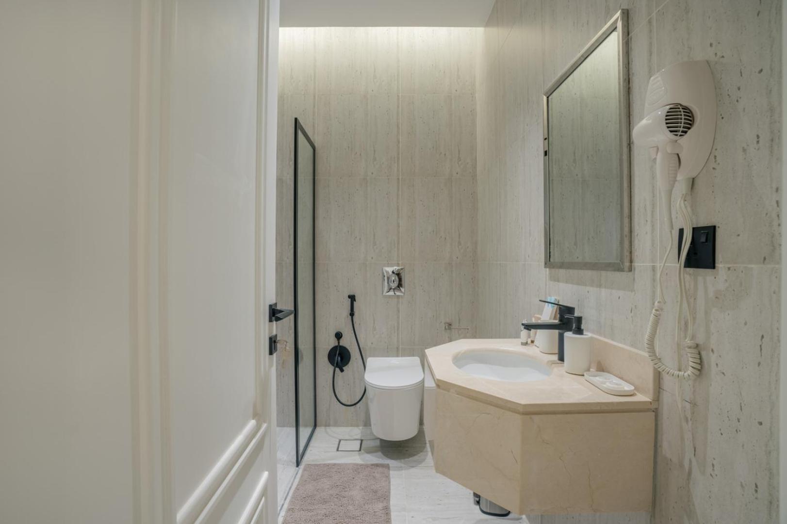 Apartment Layali 3br - Near Int'l Convention And Exhibition Center *